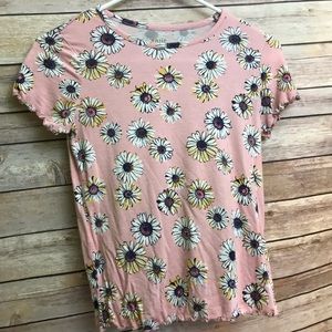 Pink daisy shirt